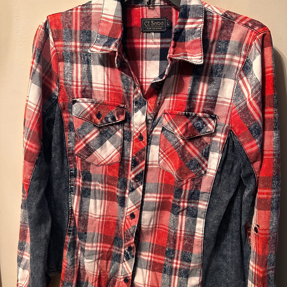 Ci Sono Ladies Red and Blue Plaid Flannel Size Large